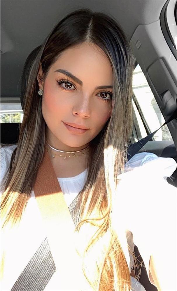 Bản tin Hoa hậu Hoàn vũ 6/10: Hoàng Thùy chỉ có da bọc xương, thân hình phẳng lỳ như chuyển giới-8