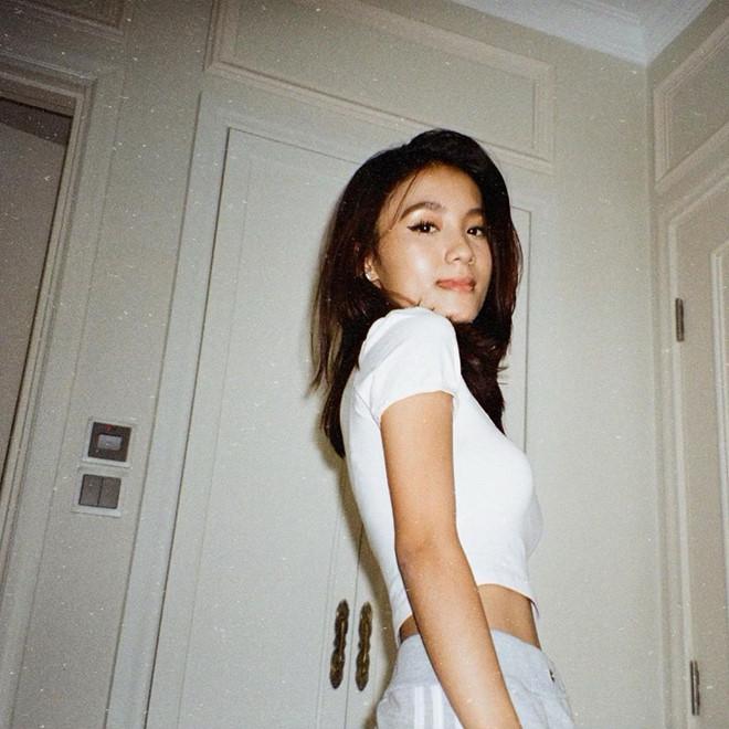 Hậu chia tay Huyme, hotgirl Trúc Anh chăm diện bikini khoe vóc dáng-4