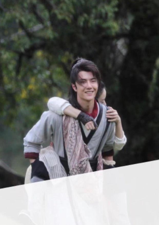 Bỏ bê không đến phim trường thăm vợ, Phùng Thiệu Phong và Triệu Lệ Dĩnh rơi vào thời kỳ chiến tranh lạnh?-6