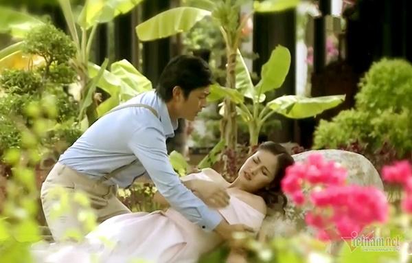 Thảo Trang sợ phải bỏ nhà đi vì cảnh loạn luân với con chồng ở Tiếng sét trong mưa-4