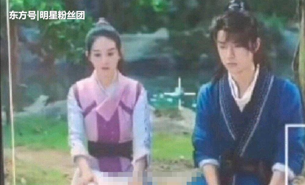 Rộ tin đồn Triệu Lệ Dĩnh tỏ thái độ khó chịu với Vương Nhất Bác-1