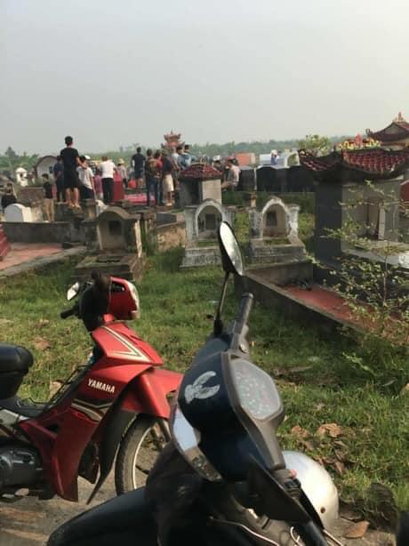 Nóng: Phát hiện một phụ nữ bị sát hại, vứt xác ở nghĩa trang-1