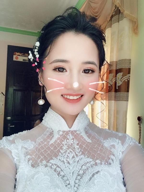 Chạy quên cả mang dép đòi theo chị gái về nhà chồng, cậu bé làm bao người thương cảm-3