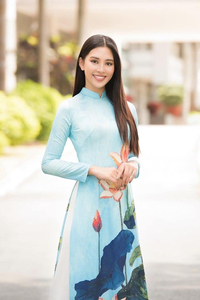 Mặc sai quá sai, hoa hậu Trần Tiểu Vy bị nhận xét giống hệt Phi Thanh Vân - Phương Vy Idol-5