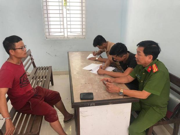 Vụ gã đàn ông quỵt tiền mua dâm, đâm 2 phụ nữ trọng thương: Chồng bàng hoàng thấy vợ gục trên vũng máu-7