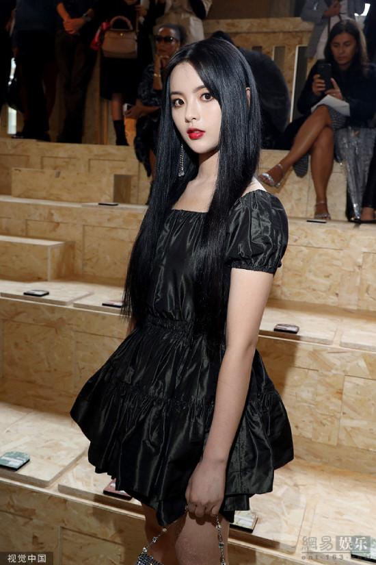 Địch Lệ Nhiệt Ba và dàn sao Hoa ngữ bị chê mặc xấu ở trời Tây-3