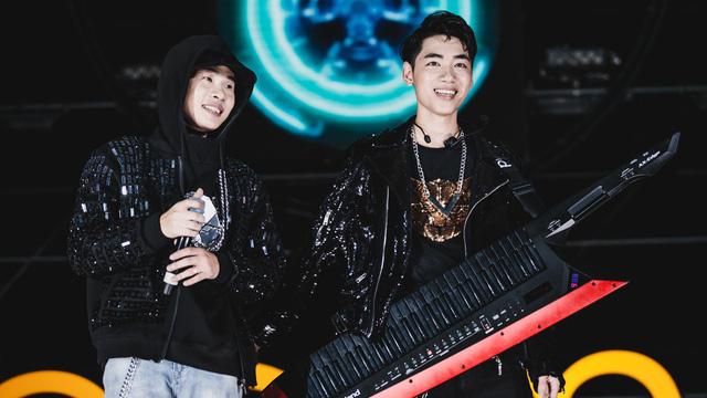 Đẳng cấp khuấy động sân khấu khi biểu diễn: Sơn Tùng thần thái bao ngầu, Jack bể tiếng vì hét mà như quát-4