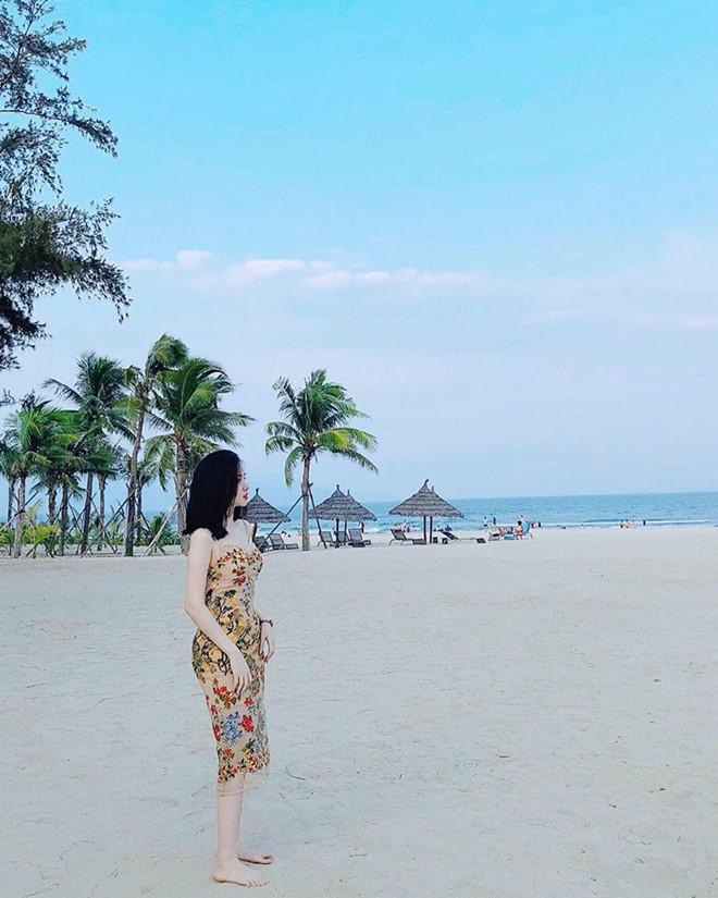 Bạn gái tin đồn của Bùi Tiến Dũng chăm diện cây đen, đồ bó sát cơ thể-8