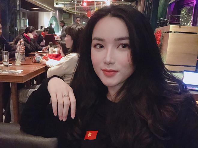 Nhan sắc bạn gái MC của thủ môn Bùi Tiến Dũng-2
