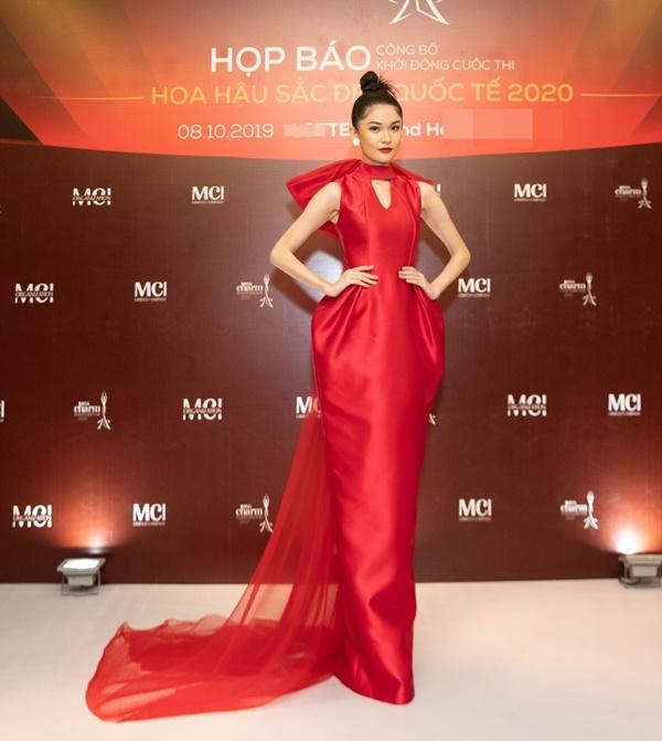 Sắp đến ngày sinh nở, Lan Khuê vẫn đẹp rạng rỡ không kém cạnh Huyền My-6