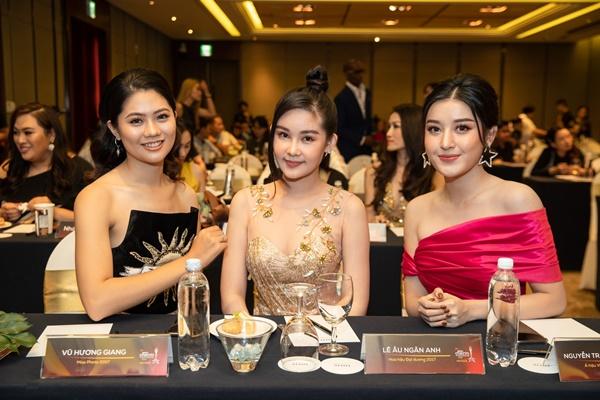 Sắp đến ngày sinh nở, Lan Khuê vẫn đẹp rạng rỡ không kém cạnh Huyền My-9