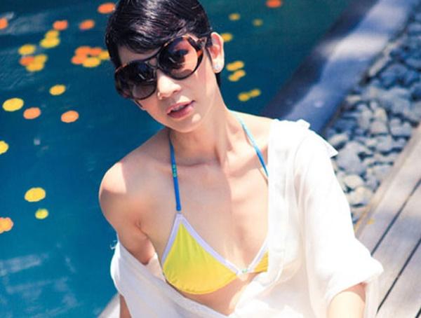 Vòng 1 ngồn ngộn như sắp tràn khỏi váy, Xuân Lan bị nghi phẫu thuật thẩm mỹ ở tuổi ngoại tứ tuần-4