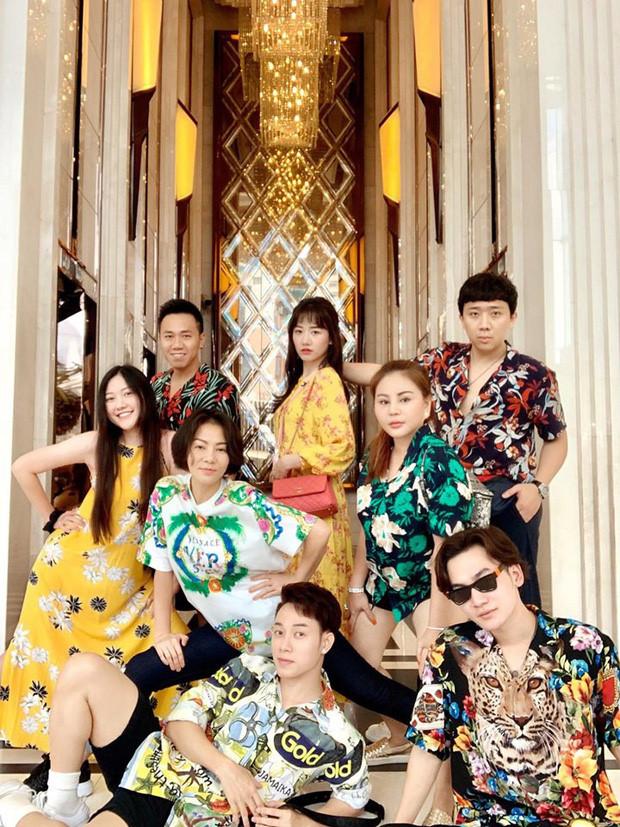 Nhóm bạn thân nhiều ca sĩ, diễn viên nổi tiếng của Trấn Thành-1