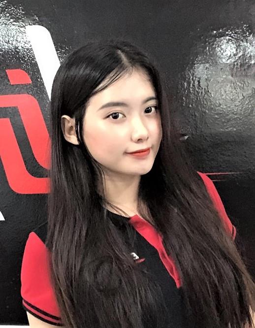 Nữ PT sở hữu thân hình đồng hồ cát sau khi giảm 14 kg-4