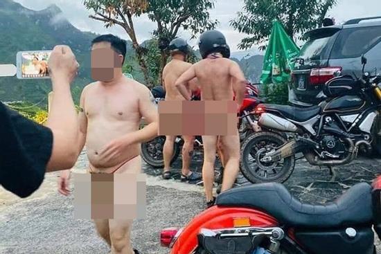 Facebooker đình đám Hiếu Orion rủ bạn khỏa thân lái xe máy tới khách sạn 7 tầng trên đèo Mã Pì Lèng