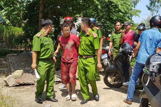 Vụ cướp đâm 2 phụ nữ trọng thương sau khi mua dâm trong tiệm hớt tóc: Cụ bà 71 tuổi vẫn nguy kịch vì 7 nhát dao