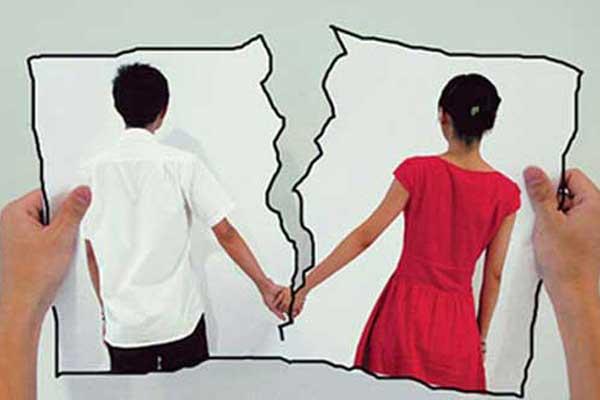 Ký đơn ly hôn, chồng thất kinh khi thấy vợ vừa khóc vừa cười khoái trá-3