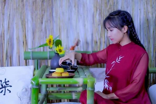 Tiên nữ đồng quê Lý Tử Thất bác bỏ thông tin kiếm 24 triệu USD/năm-3