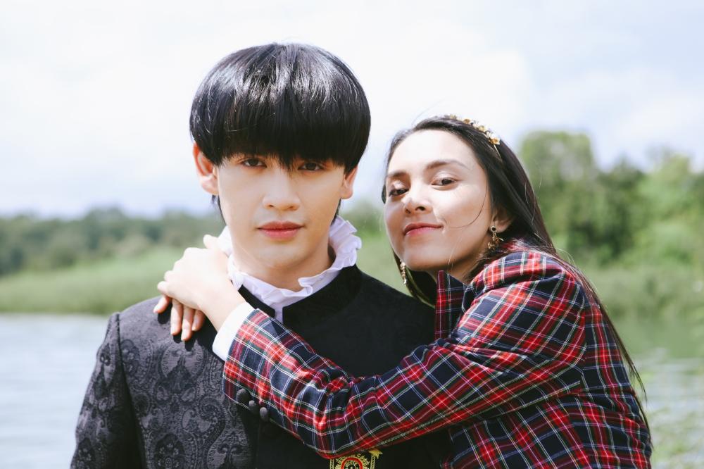 Selfie thân thiết cùng chủ tịch Sơn Tùng, Nguyễn Trần Trung Quân gầy rộc không nhận ra-7