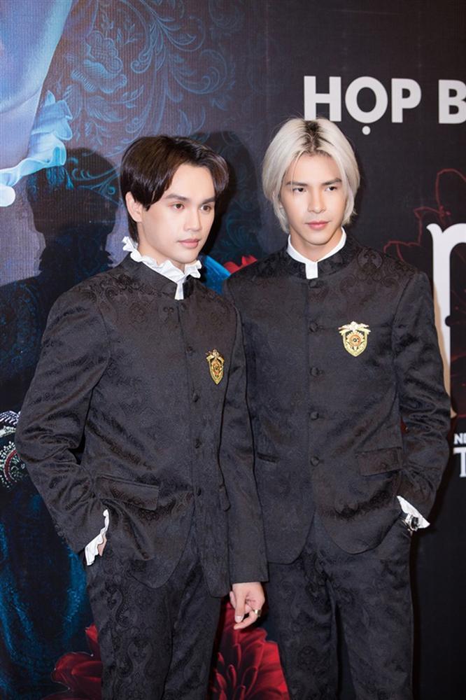 Selfie thân thiết cùng chủ tịch Sơn Tùng, Nguyễn Trần Trung Quân gầy rộc không nhận ra-6