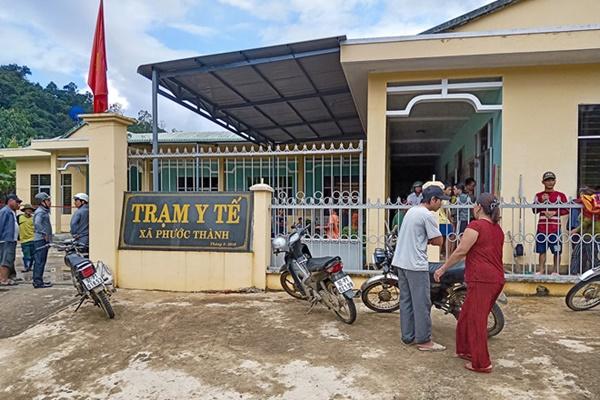 Nghệ An: Bị sét đánh trên đường đi học về, 5 học sinh nhập viện-2