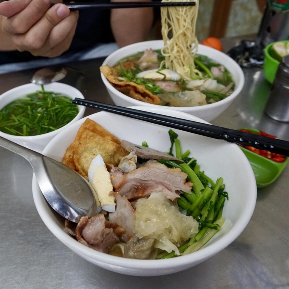 5 địa chỉ ăn mì vằn thắn ngon cho ngày se lạnh ở Hà Nội-7