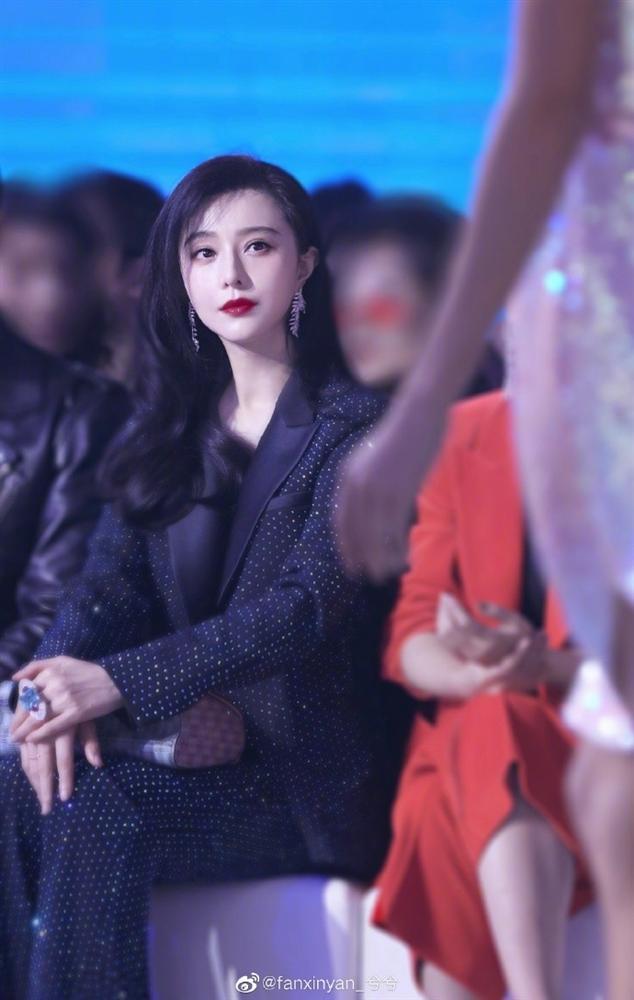 Phạm Băng Băng xuất hiện sang chảnh, thần thái ngất trời bất chấp những tin đồn thất thiệt-11