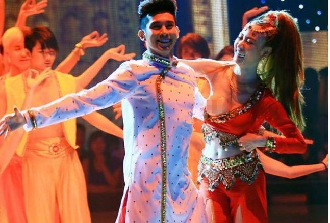 Những sao Việt từng bị phạt vì mặc hở hang thay đổi như thế nào?-7