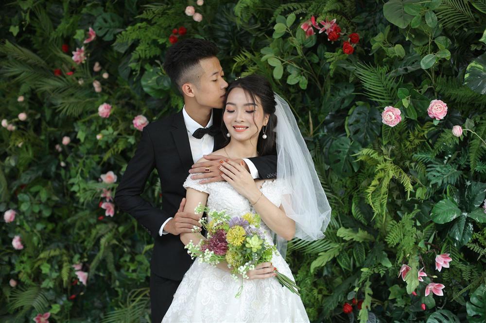 Thả vu vơ sticker làm quen, ai dè 5 tháng sau lấy ngay được vợ-2