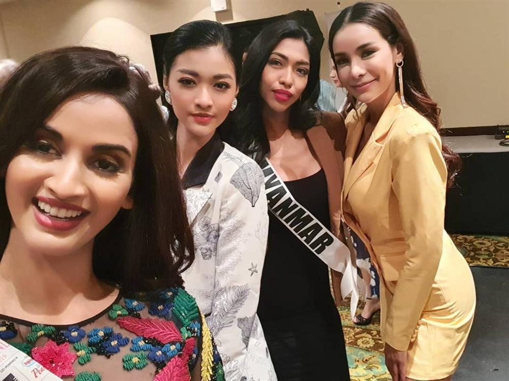 Mỹ nhân ngang ngược hôm trước bỏ theo dõi, hôm nay tay bắt mặt mừng với Kiều Loan tại Miss Grand-6