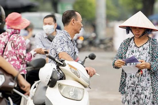 Trước trận Việt Nam - Malaysia: Choáng váng với giá vé 'chợ đen'