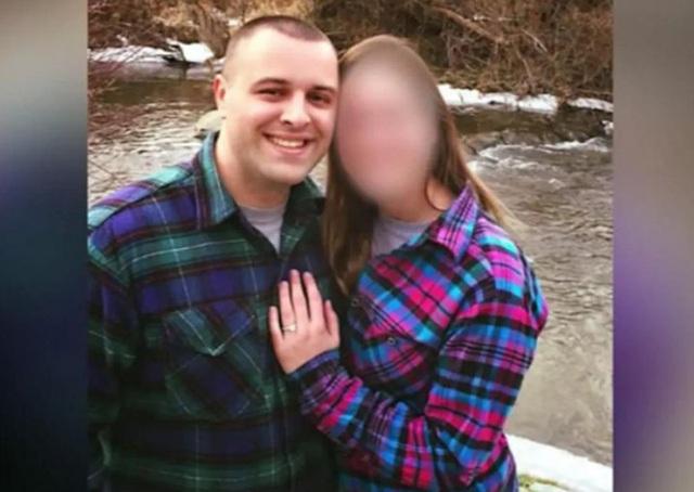 Lạ lùng: Cô dâu tiếp tục đám cưới sau khi chứng kiến chú rể cưỡng hiếp phù dâu-1