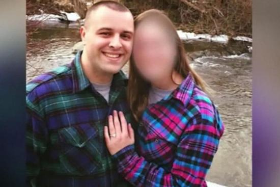 Lạ lùng: Cô dâu tiếp tục đám cưới sau khi chứng kiến chú rể cưỡng hiếp phù dâu