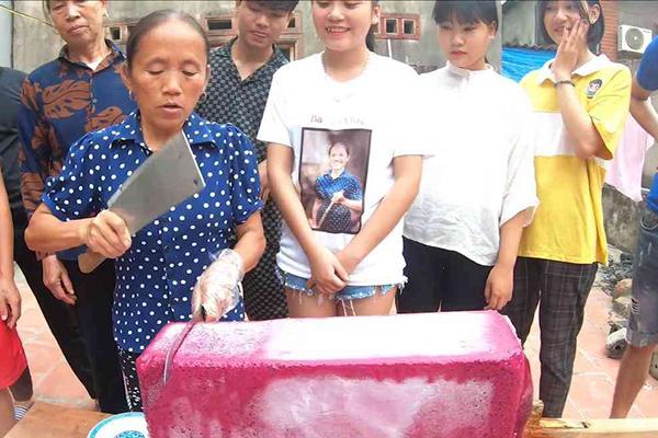 Phản ứng bất ngờ của gia đình bà Tân Vlog khi bị chỉ trích quảng cáo bất chấp-7