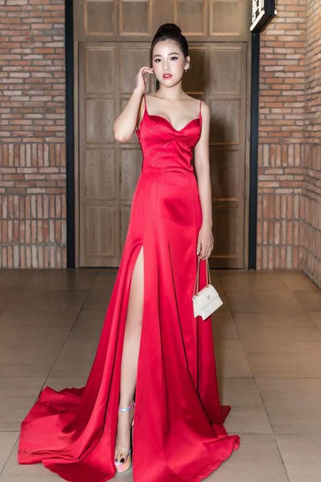 Không phải siêu mẫu hay hoa hậu, làng hài Việt vẫn có những mỹ nhân ăn diện cực bốc lửa-5