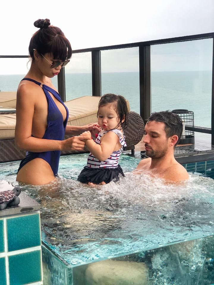 Hào quang siêu mẫu bao phủ bao năm, vậy mà Hà Anh vẫn phải nhường spotlight cho con gái nhỏ-3