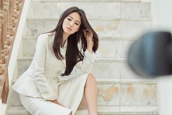 Sau 3 tháng lang bạt bên ngoài hậu ly hôn, Song Hye Kyo cuối cùng cũng chịu về nhà