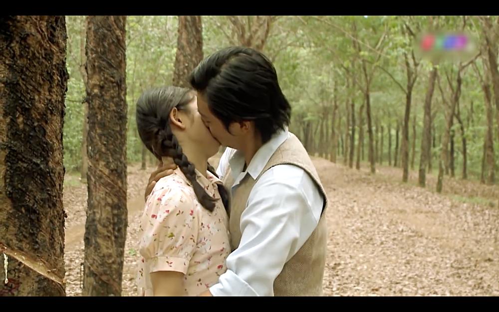 Cảnh nóng oan nghiệt của anh em cùng cha khác mẹ trong tập 36 Tiếng sét trong mưa-1