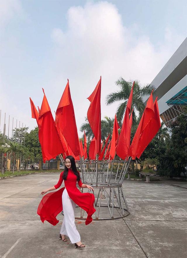 Phút trải lòng của cô giáo xinh như hot girl từng được dân mạng quan tâm-3