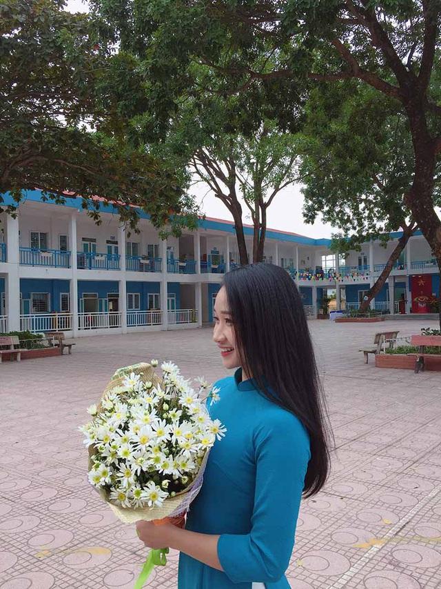 Phút trải lòng của cô giáo xinh như hot girl từng được dân mạng quan tâm-4