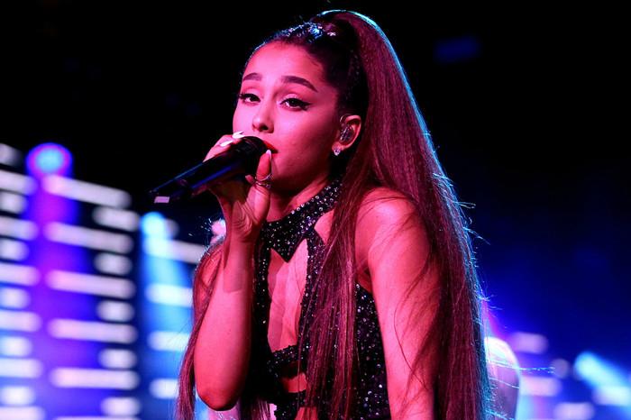 Dụi mắt không nhận ra Ariana Grande bánh bèo nhập khi không buộc tóc đuôi ngựa-1