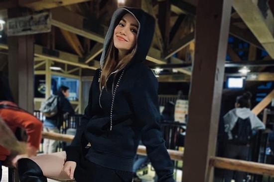 Hồ Ngọc Hà hôm trước cười các 'bánh bèo', hôm nay phải tự cười vào mặt mình