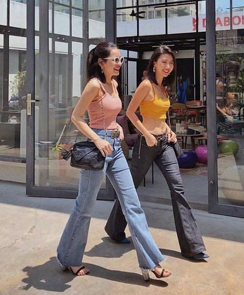 Những cặp chị em trong showbiz Việt: Giống từ ngoại hình đến cả phong cách thời trang-8