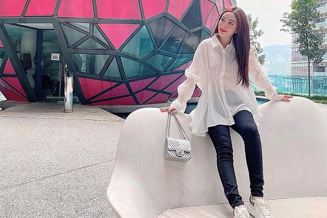 Bảo Thy lên xe hoa cùng bạn trai vào giữa tháng 11-4