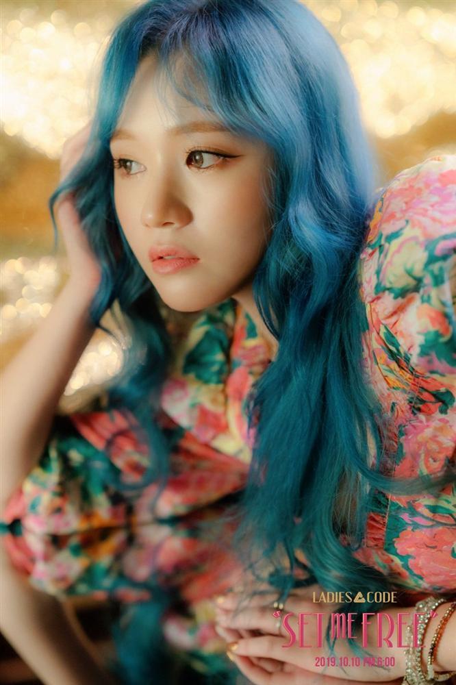 Nữ idol Kpop được chú ý vì có gương mặt giống hệt Sơn Tùng M-TP, nhất là bờ môi mazda đặc trưng-8