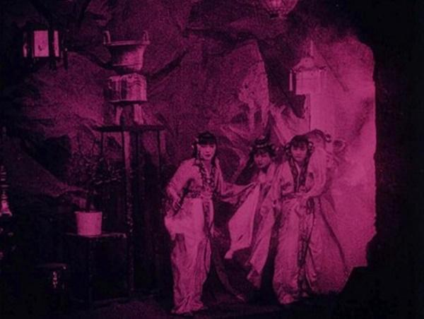 Bất ngờ với Tây Du Ký từ năm 1927: Trang phục hở hang, hoá trang như phim kinh dị-3