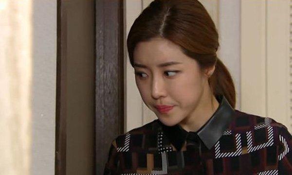 Nửa đêm không thấy chồng đâu, tôi hốt hoảng tìm khóa két khi nghe được cuộc điện thoại-2