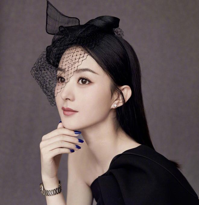 Triệu Lệ Dĩnh mặn mà hơn sau khi sinh con-5