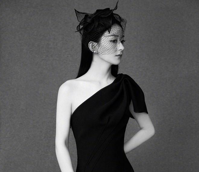 Triệu Lệ Dĩnh mặn mà hơn sau khi sinh con-6