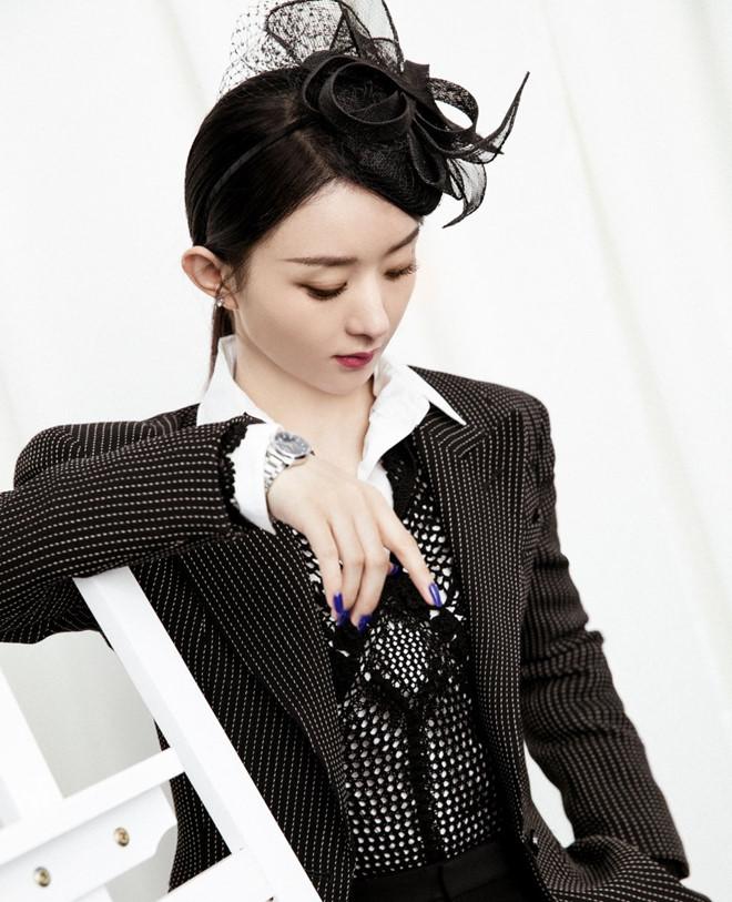 Triệu Lệ Dĩnh mặn mà hơn sau khi sinh con-9